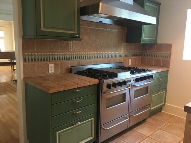 2030 6th Ave - 2030 6th Ave