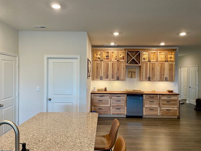 Photo - 3 Bed 2 Bath Available Now In Mccordsville!