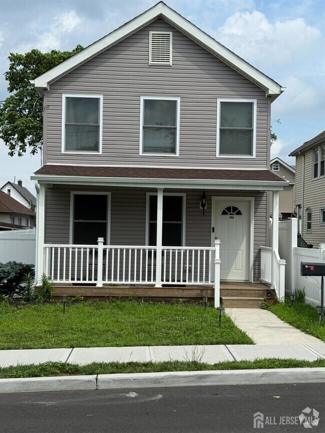 Building Photo - 296 Oak St Rental