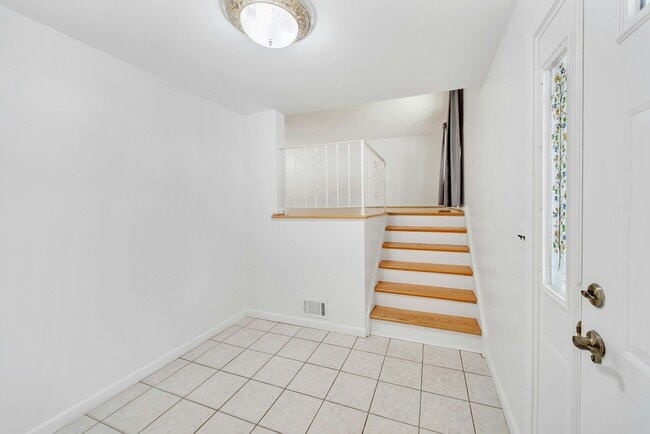 Photo - 516 Knickerbocker Rd