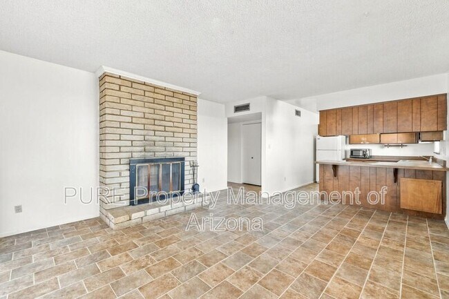 Photo - 2604 W Ellis Dr