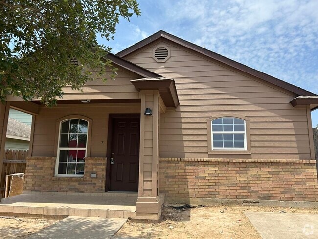 Building Photo - 4740 Loma Vista Dr Rental