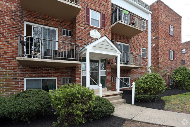 SPRUCE COURT APARTMENTS Royersford PA ForRent com SPRUCE COURT APARTMENTS Royersford PA ForRent com
