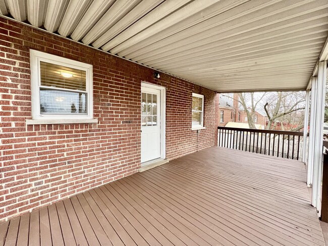 1379 Adams Rd