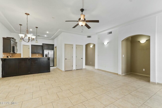 Photo - 14681 Jesus Almeida