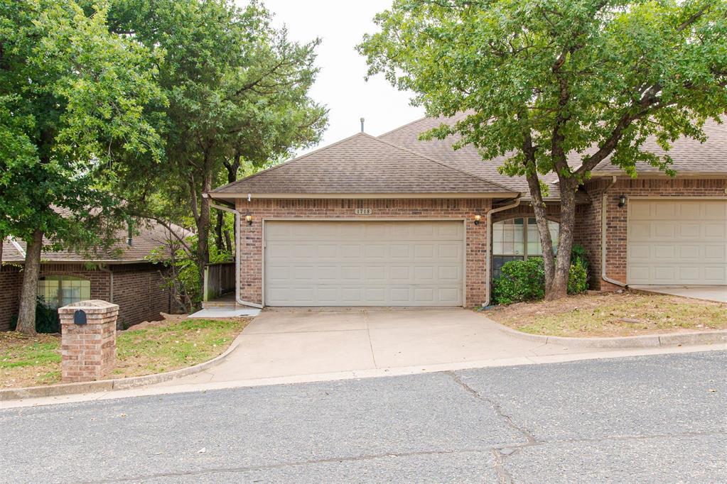 Photo - 1718 Windhill Ave