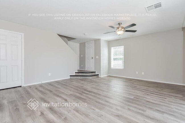 22229 W Devin Dr