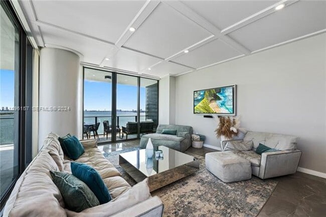 Building Photo - 480 NE 31st St Unit 480 NE 31st St # 1207