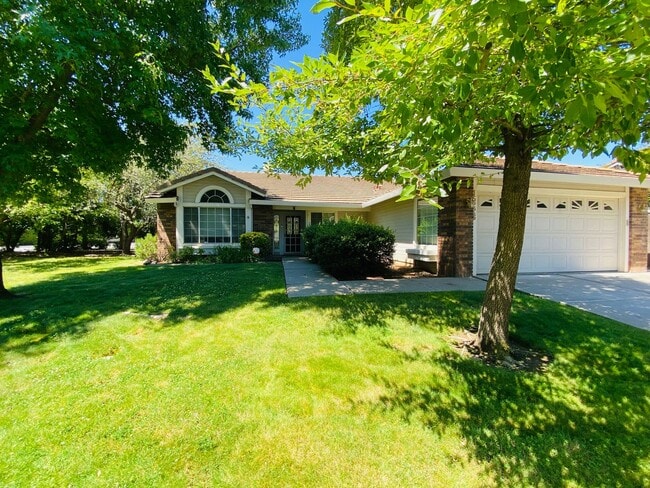 Photo - Charming Single-Story Corner Lot Rental