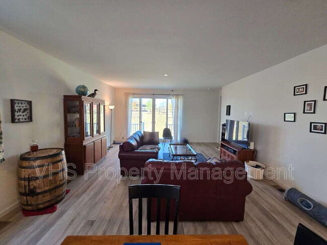 Photo - 609 Clover Ln