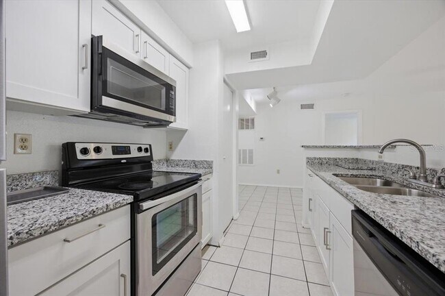 Photo - 3032 Parkway Blvd Unit 307