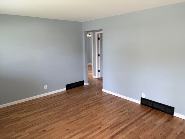 Photo - 2413 Chesstal St