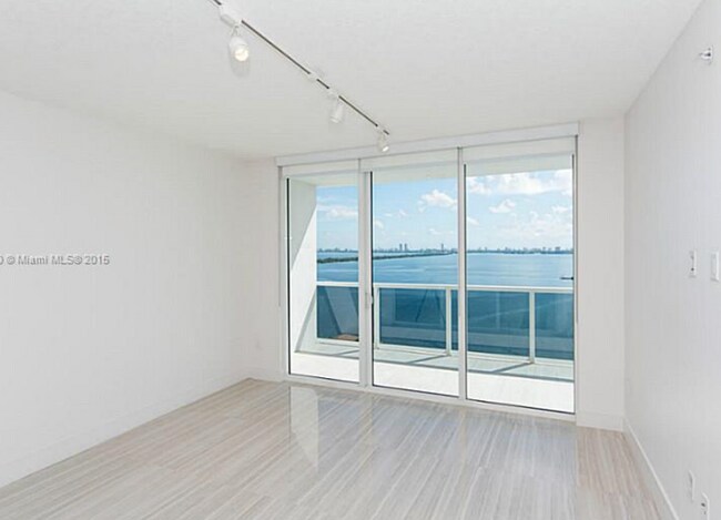 Photo - Beautiful 3 bedroom Apt at Bay House