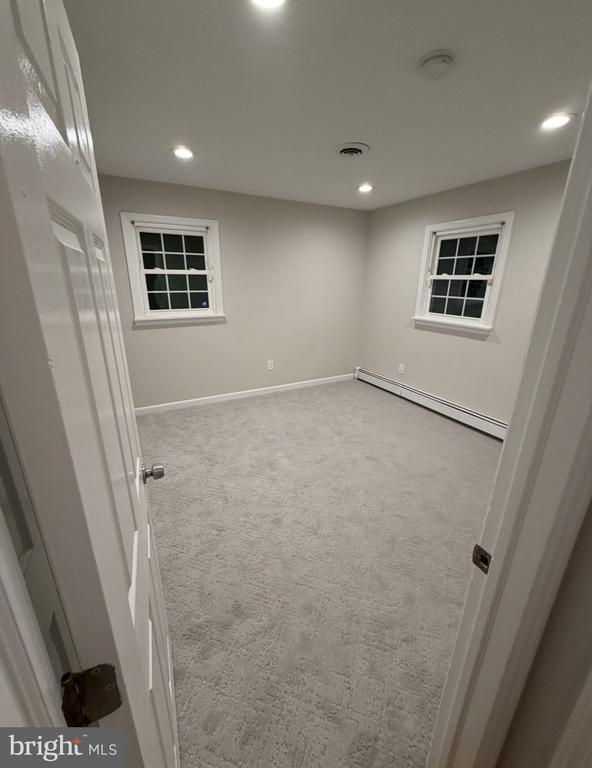 Photo - 1002 Taunton Ave