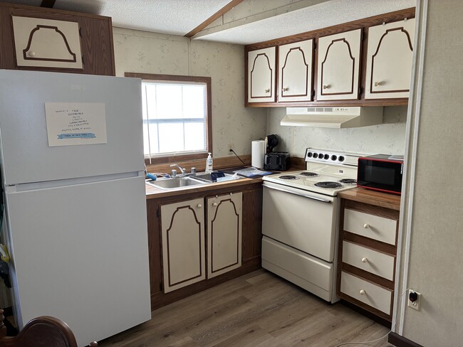 Building Photo - 30 Upper Price Ln