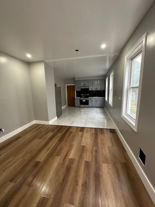 Cocina/Sala de estar - 111 Spring St Unidad 111