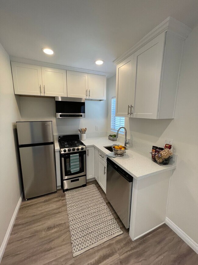 Photo - 1415 S Marengo Ave Unit #C