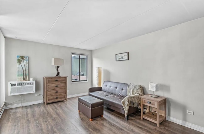 Photo - 306 W Miner St Unit X