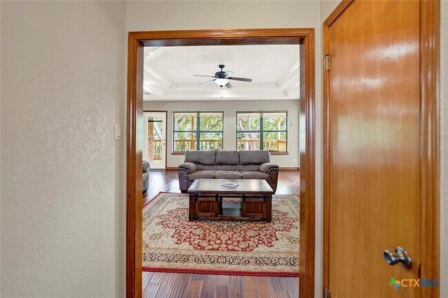 48 River Oak Dr