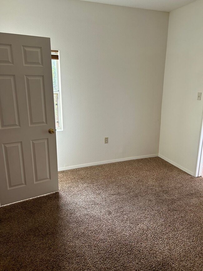 Photo - 3 Bedroom 1.5 Bathroom Home In Winslow