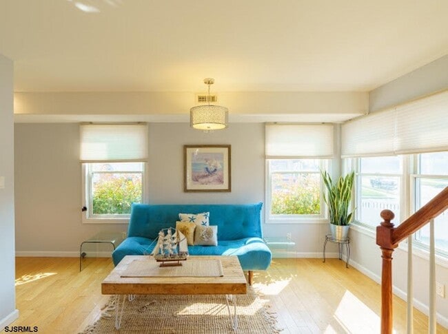 Photo - 3806 Bayshore Ave