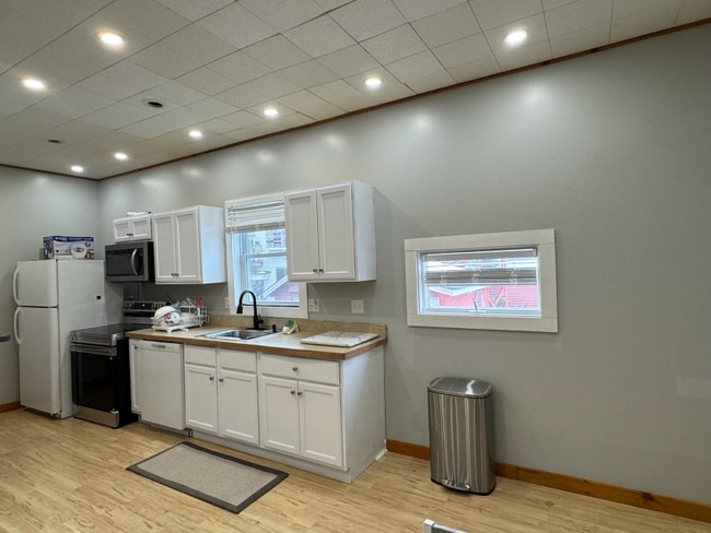 Photo - 152 Broadway Unit 1