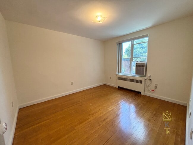 42 Dean Rd Unit 5