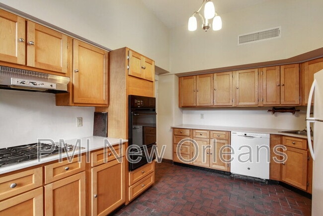 Photo - 810 Pine St