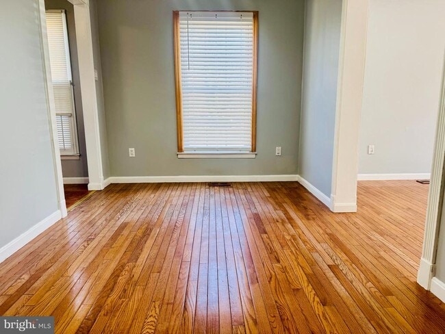 Photo - 2 Durness Ct