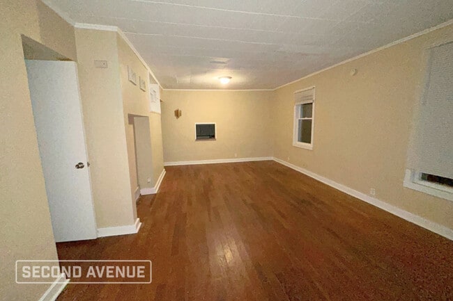 Photo - 208 S Thomas Ave