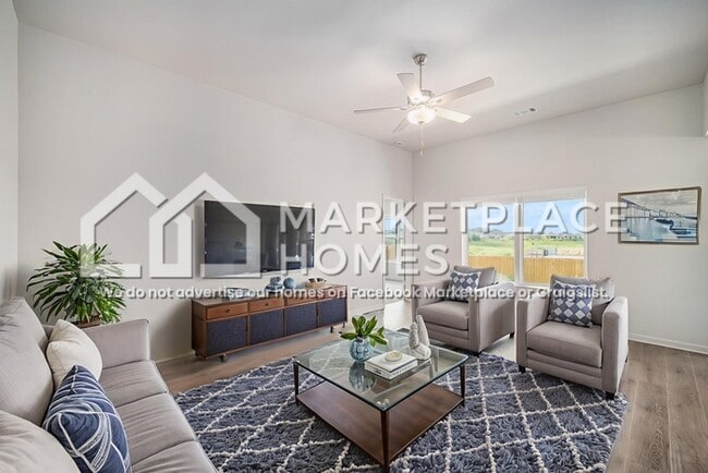 Photo - 933 Burlington Ave