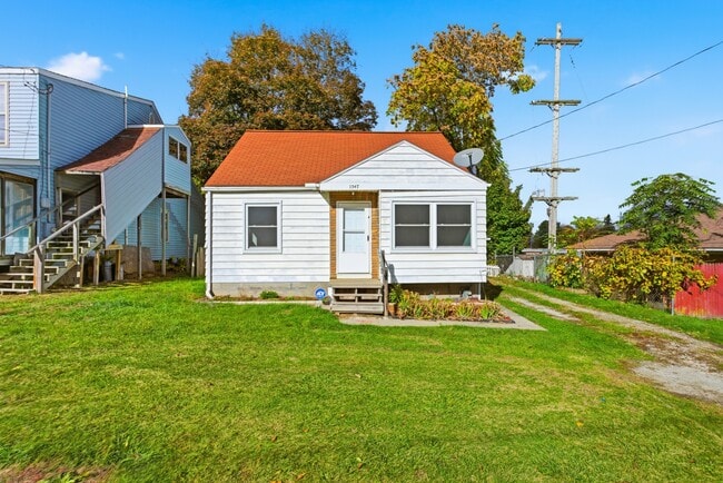 Photo - 1547 E Atherton Rd