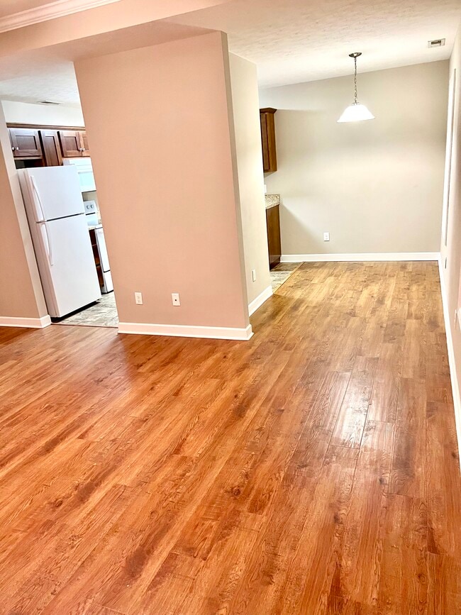 Photo - 141 McFadin Station St