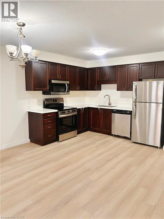 Photo - 212 Countrystone Crescent
