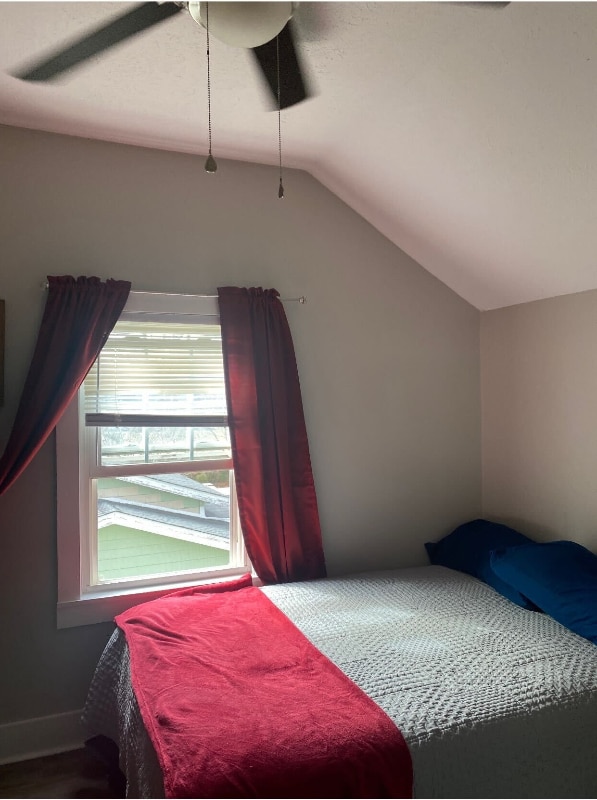 Photo - 207 N Elm St