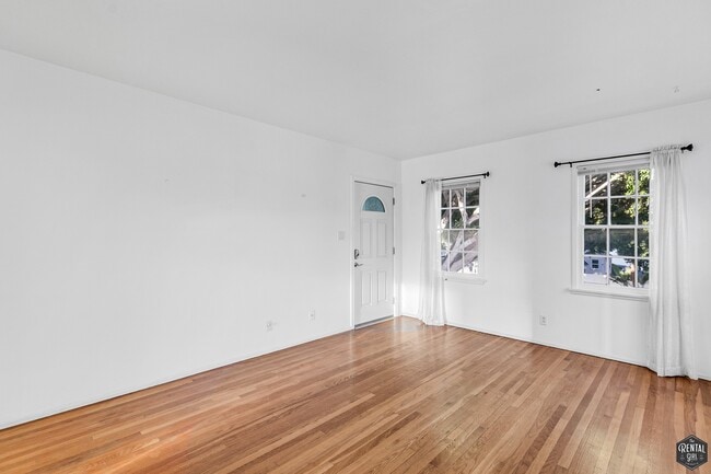 Photo - 1352 Ocean Park Blvd Unit D