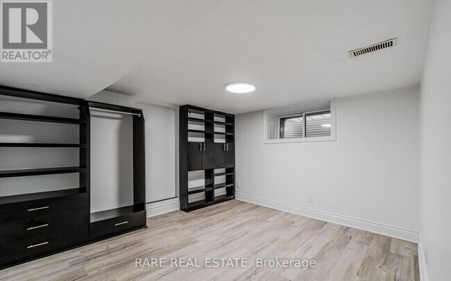 Photo - 538 Roxton Rd