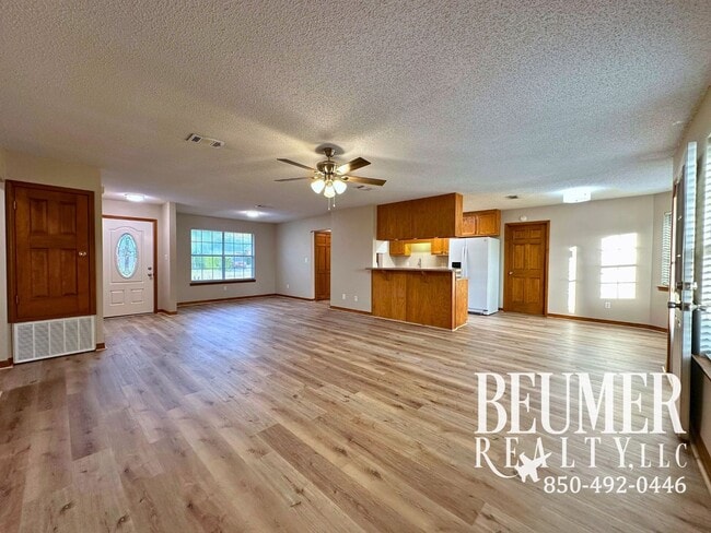 Lakefront Living Minutes to NAS & Perdido Beaches - Lakefront Living Minutes to NAS & Perdido Beaches