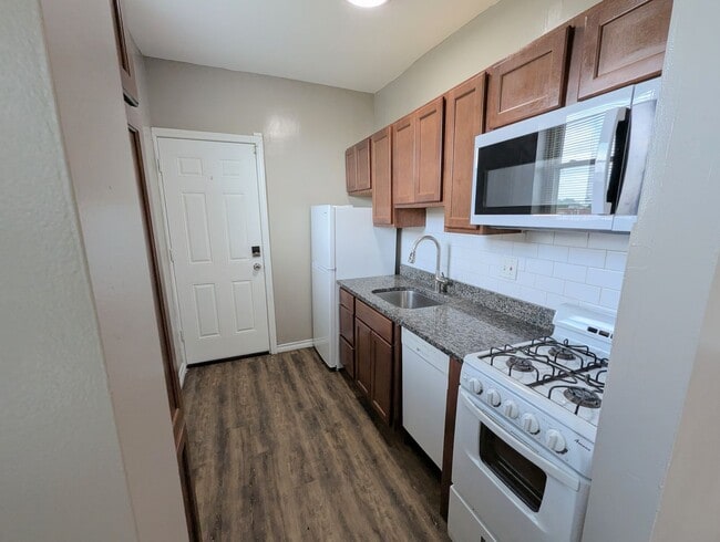 Building Photo - 5572 Clemens Ave Unit 2E Rental