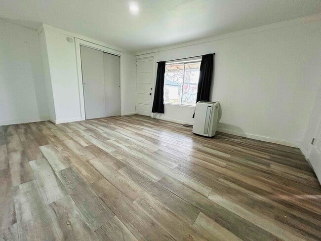 Photo - 553597 US-1 Unit B