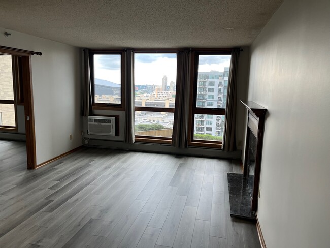 Photo - 433 S 7th St Unidad 1620