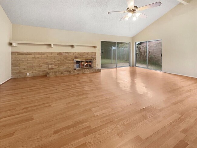 Photo - 10619 Chapel Hill Dr