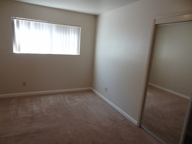 Photo - 2070 Latham St Unit 09