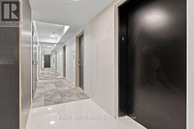 Photo - 180 George St Unité 505