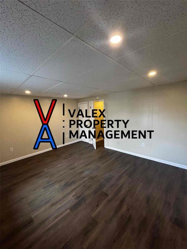 Building Photo - 344-346 Main Street Unit 344