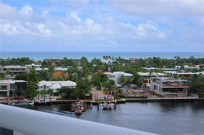 Photo - 20515 E Country Club Dr Unidad 1147