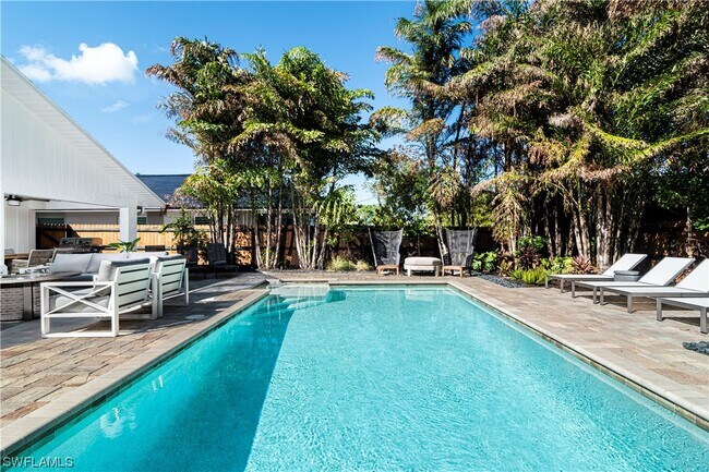 Photo - 695 100th Ave N