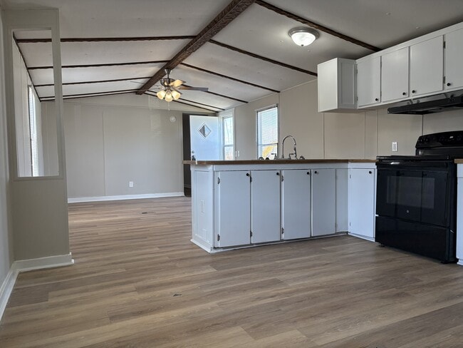 Photo - 531 Canterbury Ct