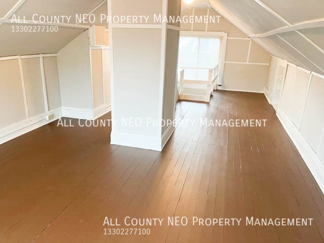 Photo - 3349 Altamont Rd