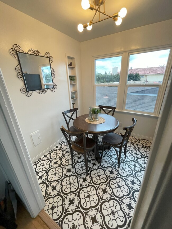 2202 Montana Ave Unit D